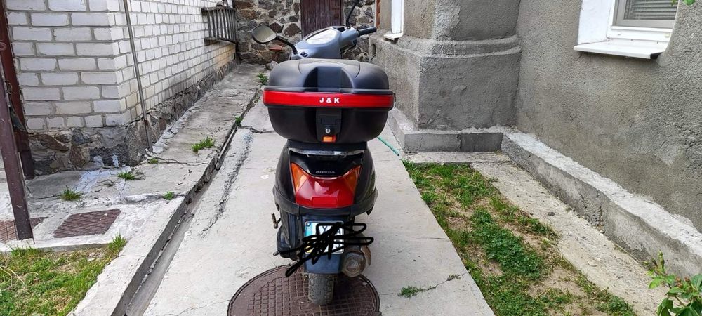 Хонда лид48 ,49 кубов на ходу с документами