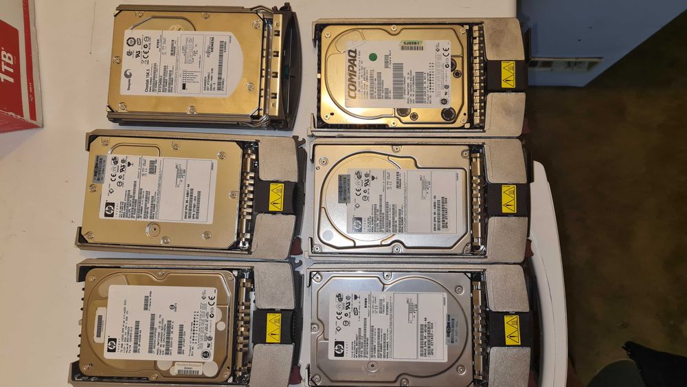 Discos SCSI de 72GB e 36GB