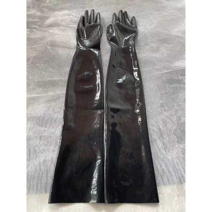 Latex. Длинные женские перчатки из латекса, еротична білизна