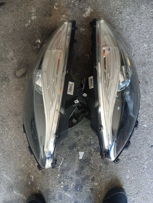 Vendo faróis Renault Scenic