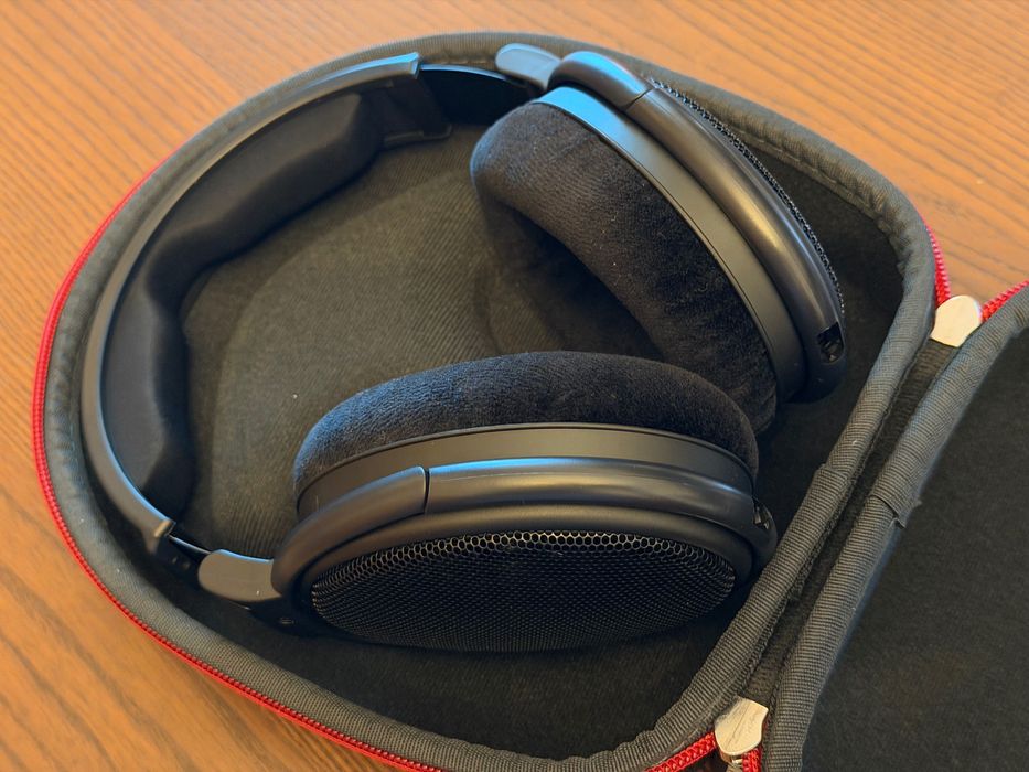 Auscultadores Sennheiser HD6XX + Caixa Dura & Cabo Premium