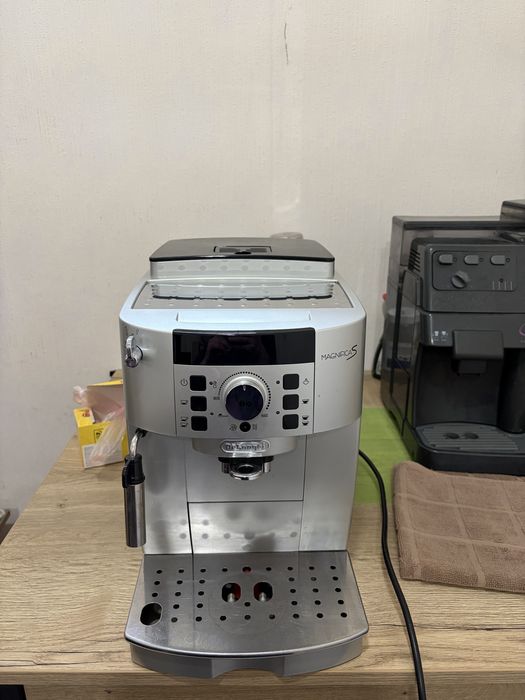 Delonghi magnifica S