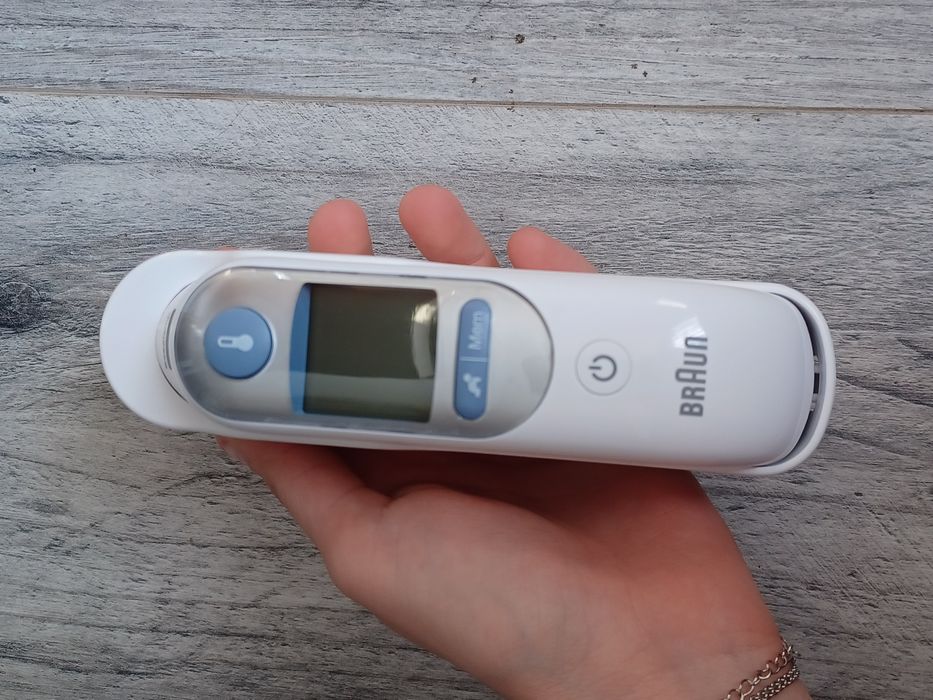Termometr do ucha douszny BRAUN IRT6520 THERMOSCAN 7 AGE PRECISION