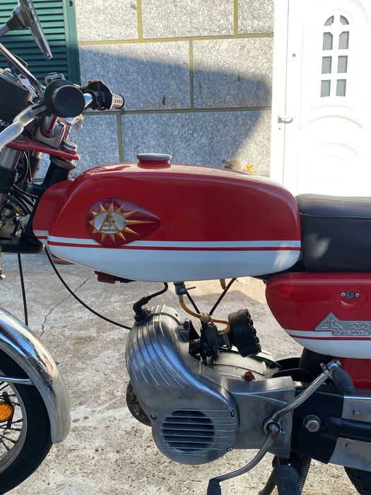 (Usado) ZUNDAPP E.F.S 220