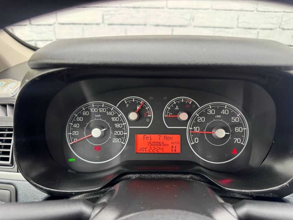 Fiat Punto ,1.3 дизель АКПП