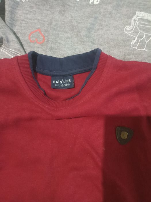 штани та пару кофт