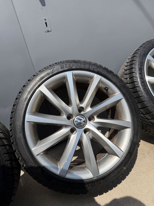 Продам диски r18 с резиной Goodyear Ultragrip Ice 2 Audi Volkswagen Seat Skoda Vag