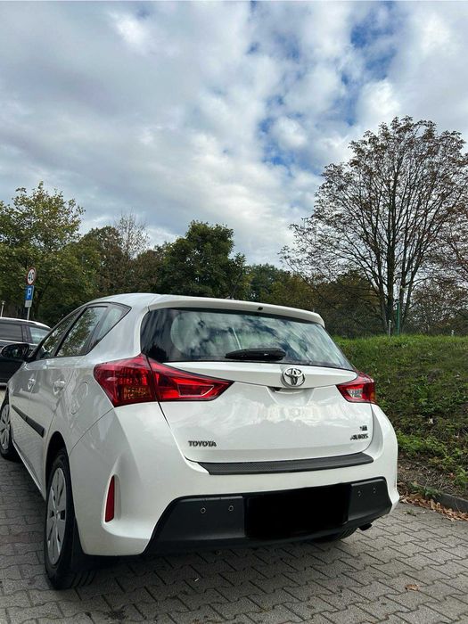 Samochód Toyota Auris