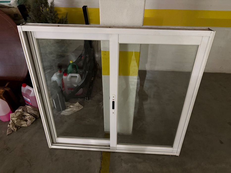 Janela de alumínio com vidro duplo