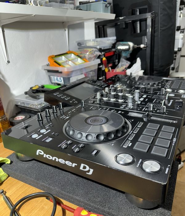 Pioneer RX2 kontroler DJ