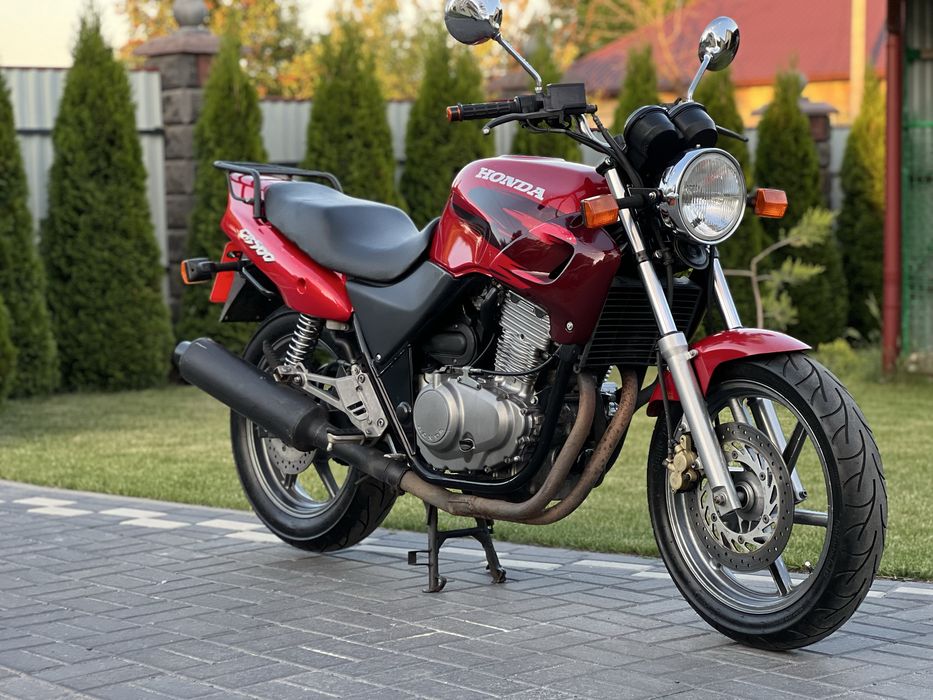 Honda CB500.