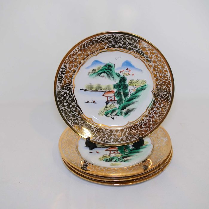 Conjunto de 4 pratos em porcelana oriental