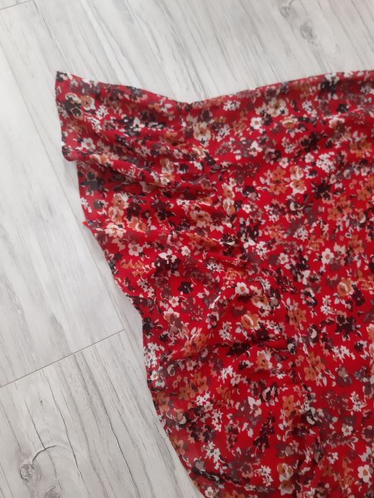 Czerwona sukienka rozmiar 40/42