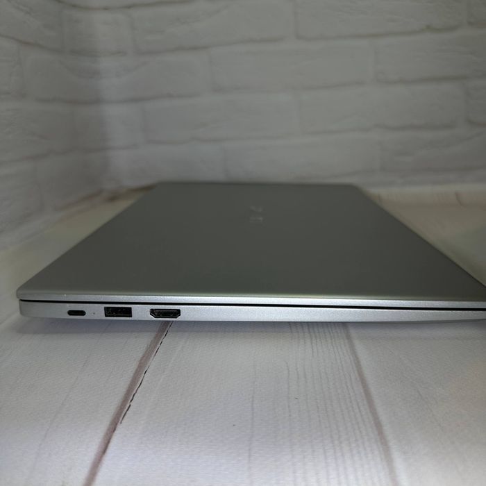 Ігровий ноутбук Huawei MateBook D15 | i3-10110U | SSD 256 | DDR4 8GB