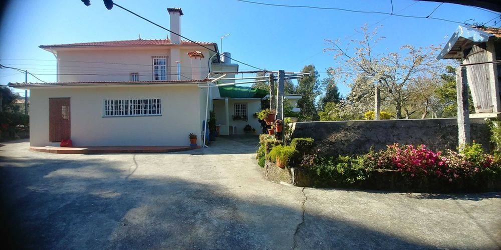 Moradia T4 Isolada com 11.000 m² de Terreno em Mansores, Arouca