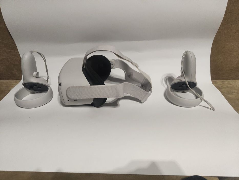 Vr Oculus Quest 2 na 256gb stan idealny