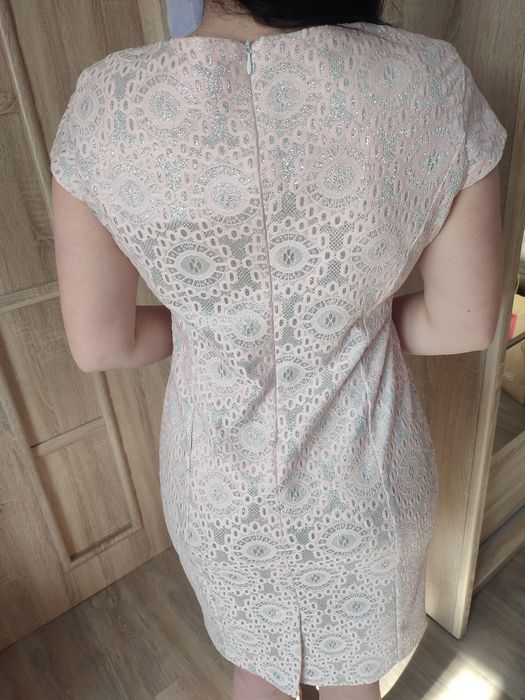 Sukienka różowo- brokatowa