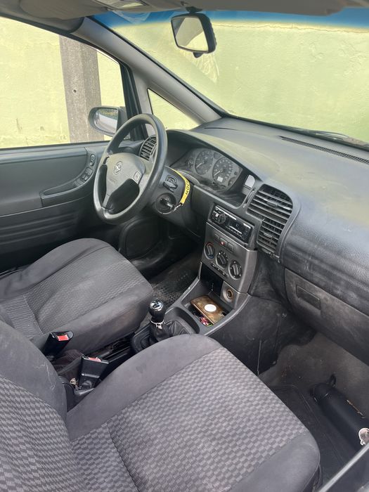 Opel zafira 2005