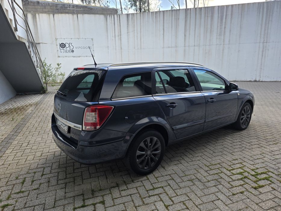 Opel Astra Caravan Cosmo Plus 1.7CDTI  - Excepcional