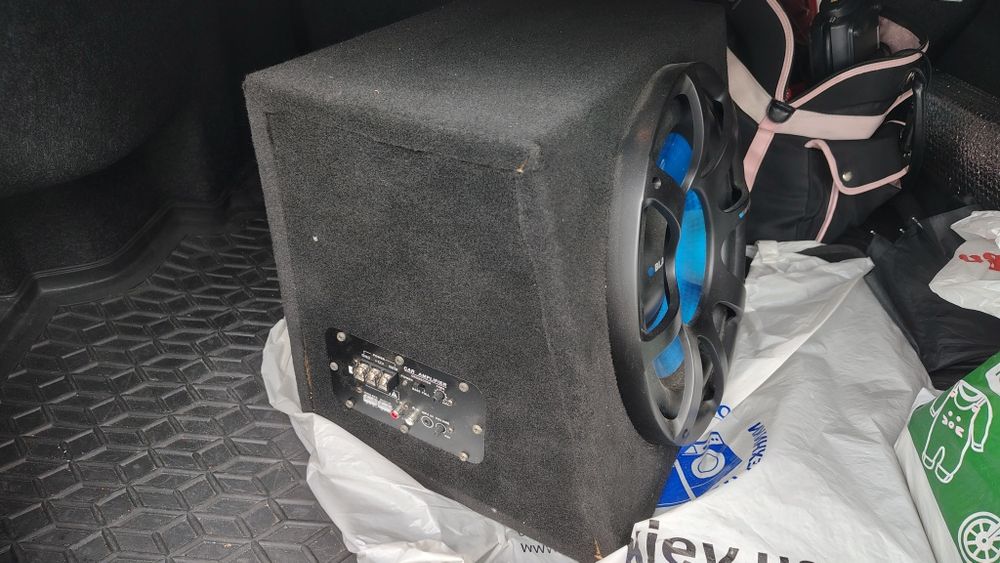 Сабвуфер в автомобіль Blaupunkt