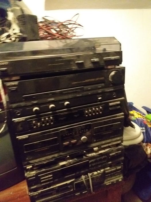 Aparelhagem Sony vendo em módulos separados