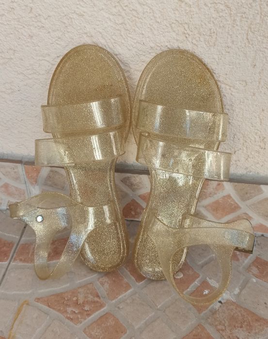 Sandálias Douradas