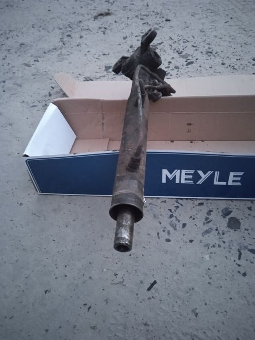 Продам рейку рулевую с ГУР,с тягами,.Гольф 3