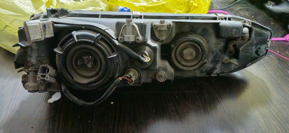 Фара на Mitsubishi galant