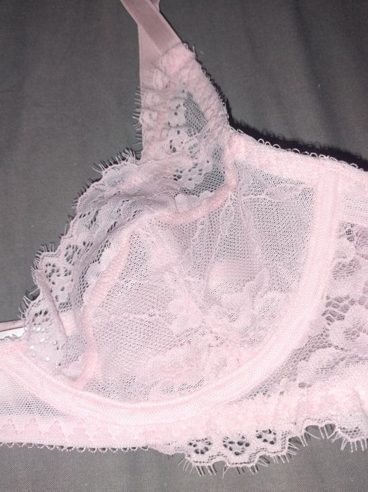 Różowy pudrowy biustonosz stanik koronka sexy transparentny bielizna