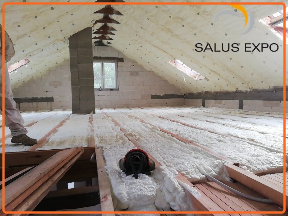 Ocieplanie Pianą Ocieplenia Poddasza Dachu Pianką Pur Izolacje