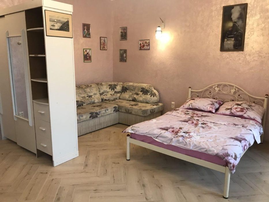 Аренда  квартиры посуточно ! ЦУМ Квартира для двоих. Тепло