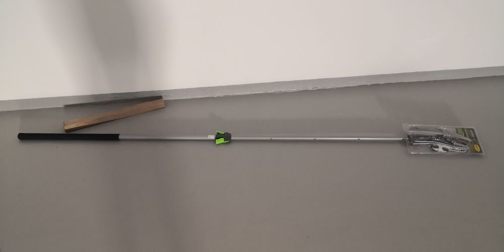 Serra de poda extensível (nunca foi usada)