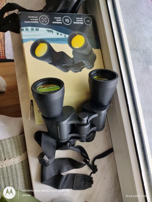 Lornetka z akcesoriami