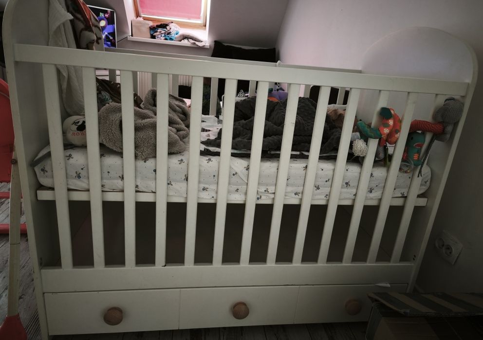 Sprzedam łóżeczko z szufladą GONATT