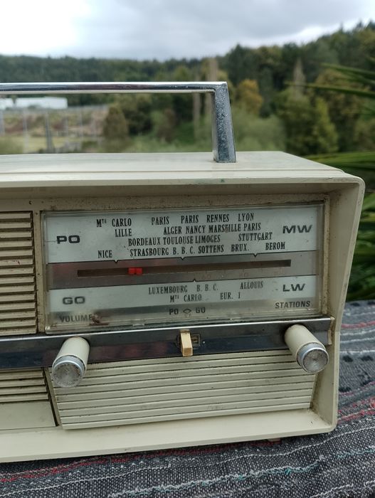 Radio antigo, bom estado