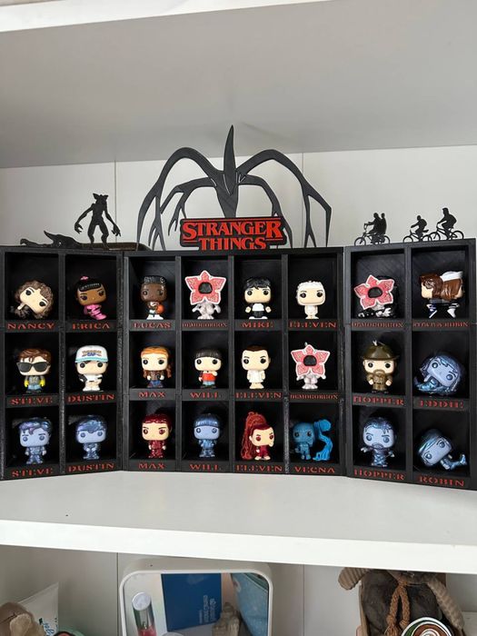 Stranger things funko pop дивні дива  kinder joy шкафчик для колекціі