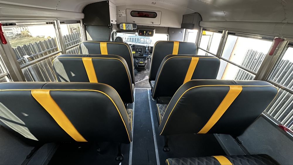 Autobus szkolny, school bus USA, Chevrolet Express 28 tys km jak nowy.