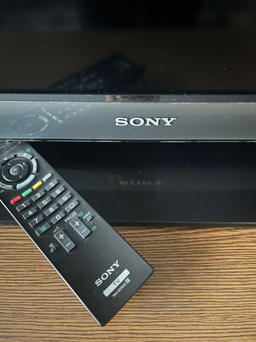 Продам телевизор SONY Bravia с пультом. Діагональ 32 дюйма (81 см)