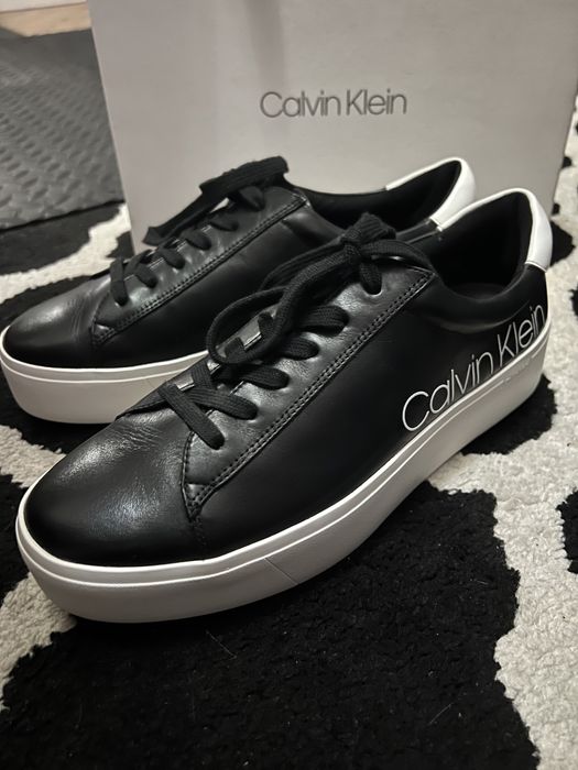 Sneakersy Calvin Klein Janika roz 41  czarne na platformie Polecam