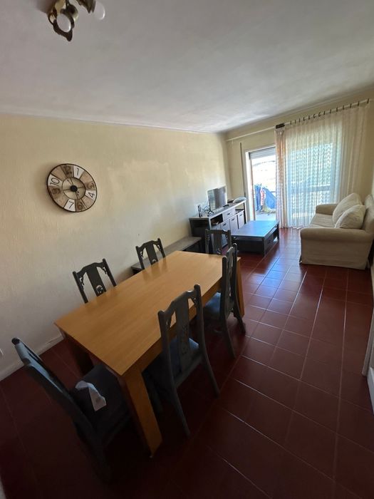 Suite e Quarto Casal em T3 300€ - com piscina junto à  paria