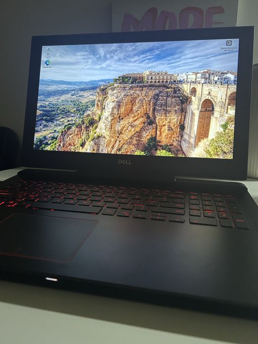 Laptop DELL Inspiron 7577