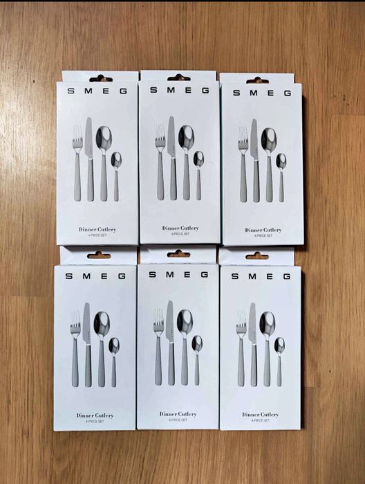 Talheres da marca smeg