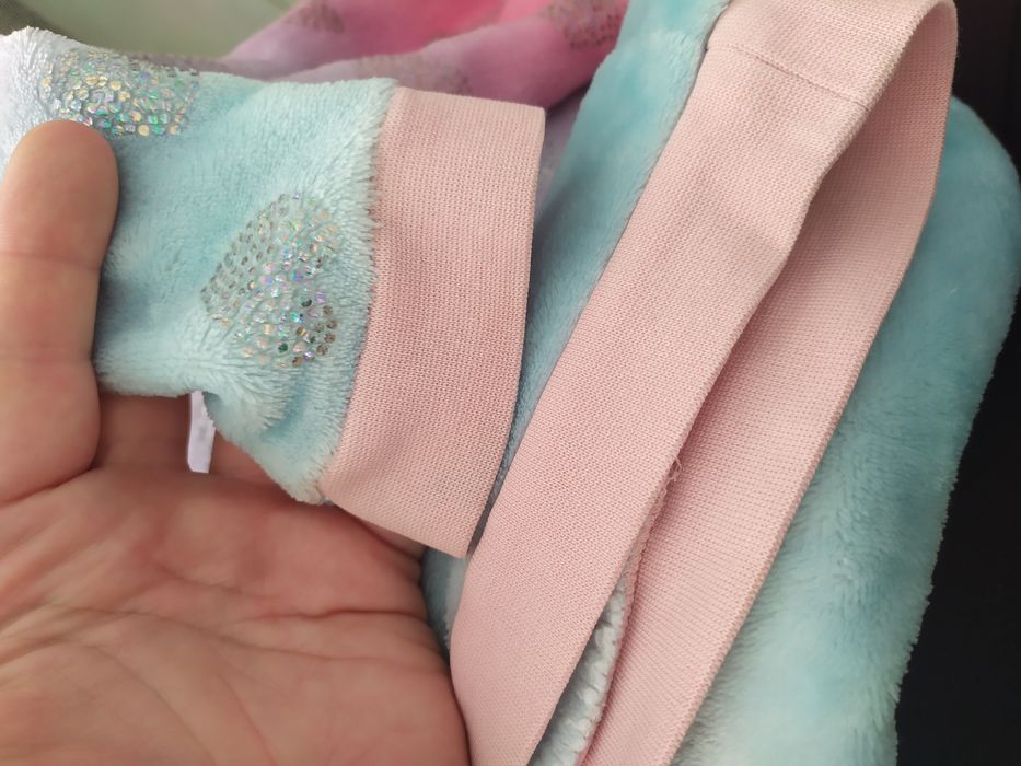 Dres polarowy piżama George 134/140 tęczowy jednorożec