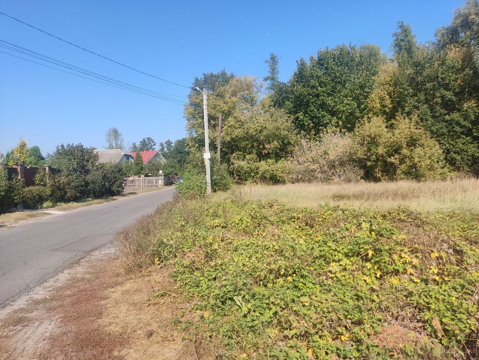 Участок ділянка с Вишеньки озеро 8,6 сот, фасад вул. Патона, асфальт