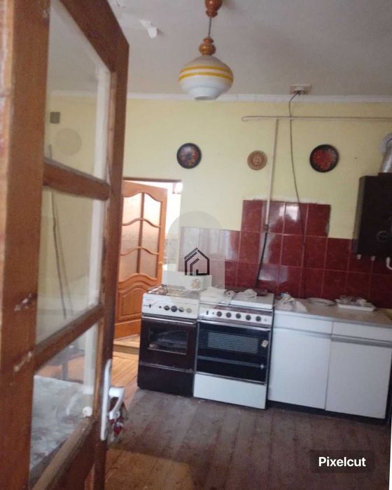 Продається будинок з великим земельний участок