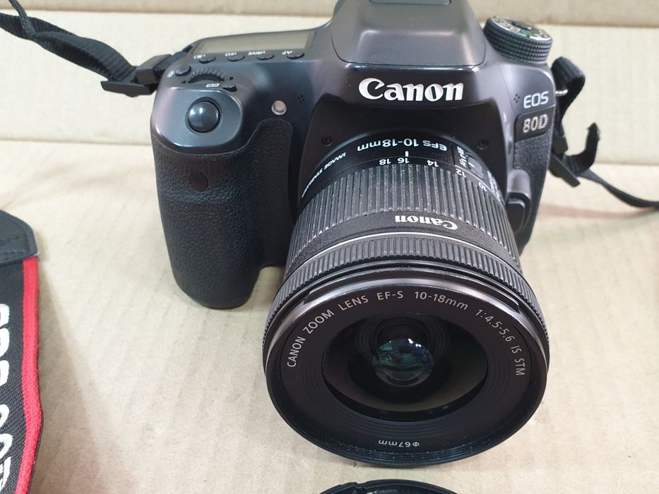 Камера Canon EQS 80D , обьектив Canon 10-18 mm.