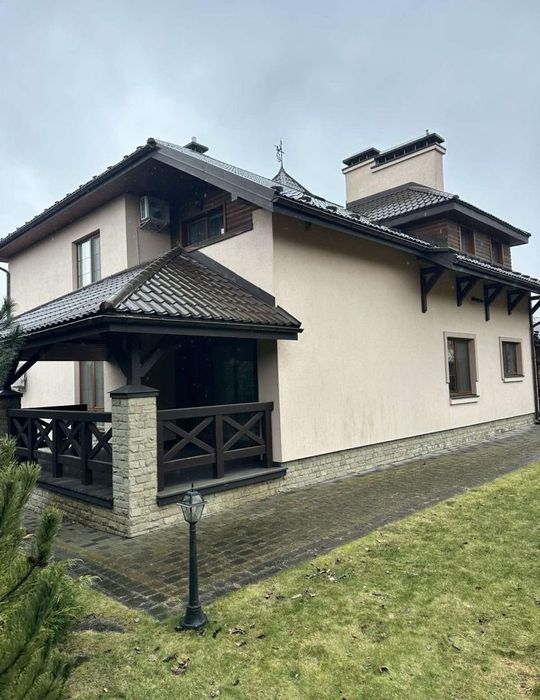 Будинок з ремонтом с. Зашків