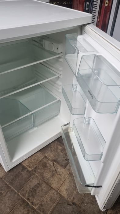 Mała lodówka chłodziarka Siemens