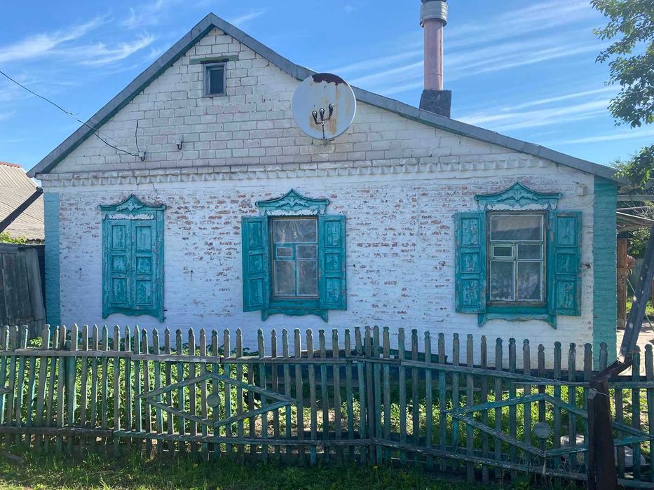 Продам будинок в тихому районі міста