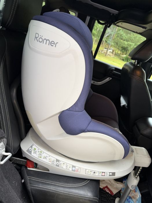 Fotelik dzieciecy obrotowy Britax Romer
